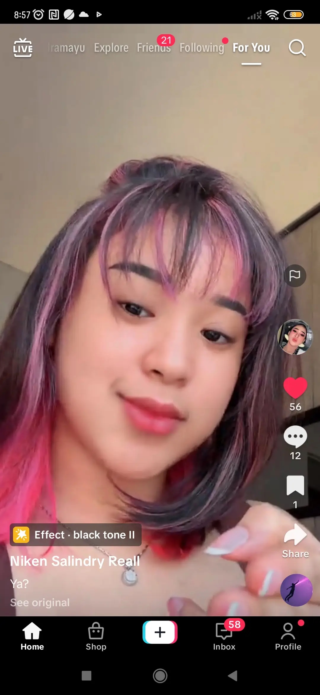 Gaya rambut Niken Salindry